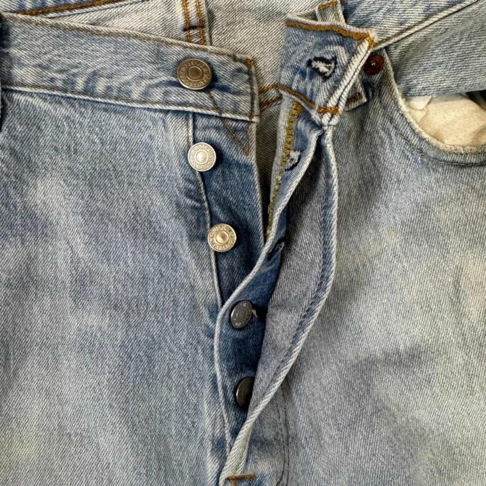 Levis 501 Original Fit Jeans Mens Light Wash Straight Leg Button Fly Denim